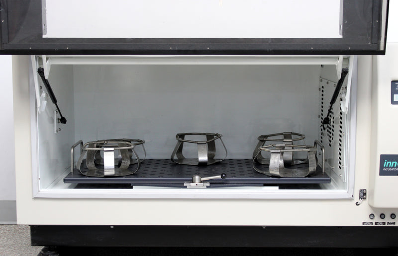 New Brunswick Scientific Innova 4400 Incubator Shaker M1243-0000