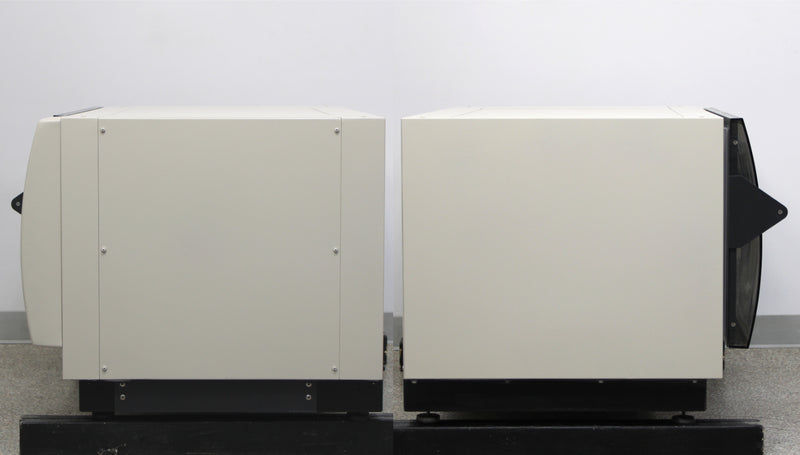 New Brunswick Scientific Innova 4400 Incubator Shaker M1243-0000