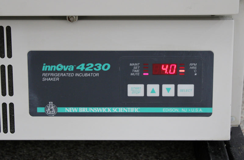 New Brunswick Scientific Innova 4230 Refrigerated Incubator Shaker M1233-1000