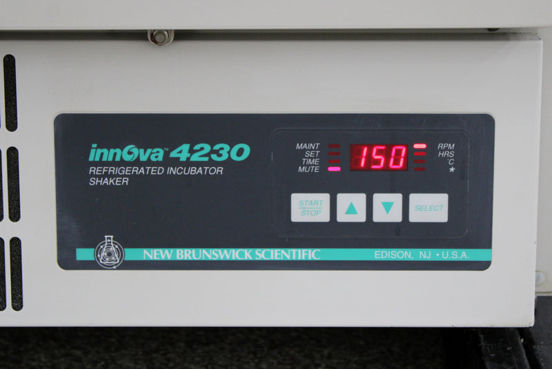 New Brunswick Scientific Innova 4230 Refrigerated Incubator Shaker M1233-1000