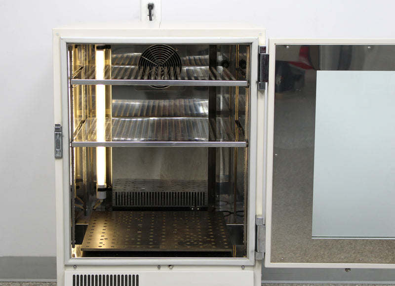 New Brunswick Scientific Innova 4230 Refrigerated Incubator Shaker M1233-1000