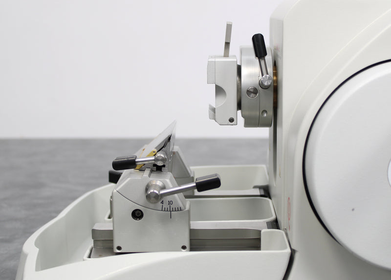 Epredia HM 340E Electronic Rotary Microtome 905190 and Blade Holder