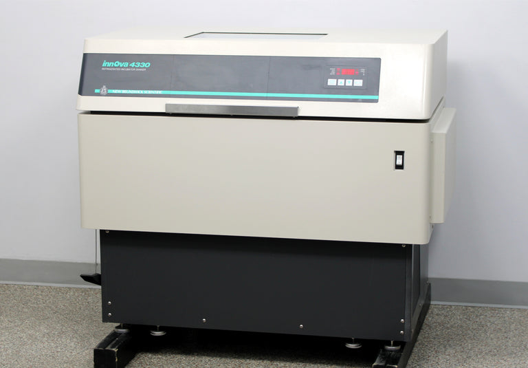 New Brunswick Scientific Innova 4330 Refrigerated Incubator Shaker M1193-0101