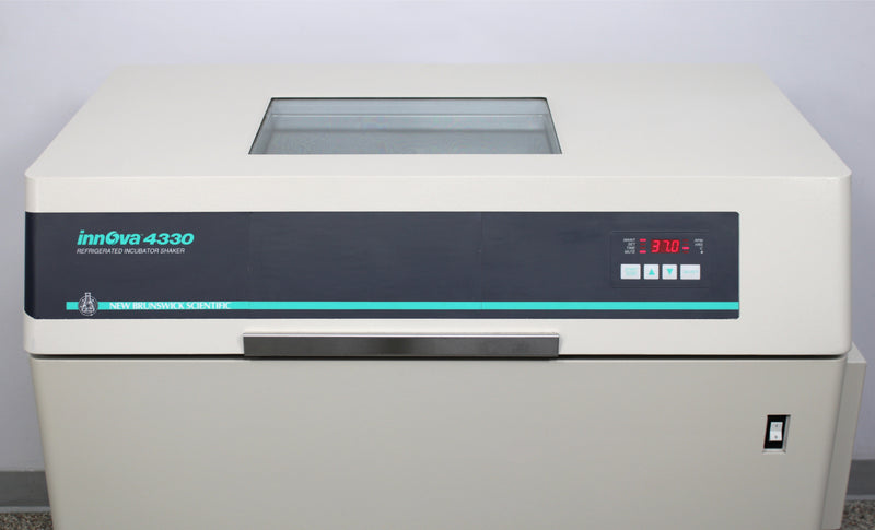 New Brunswick Scientific Innova 4330 Refrigerated Incubator Shaker M1193-0101