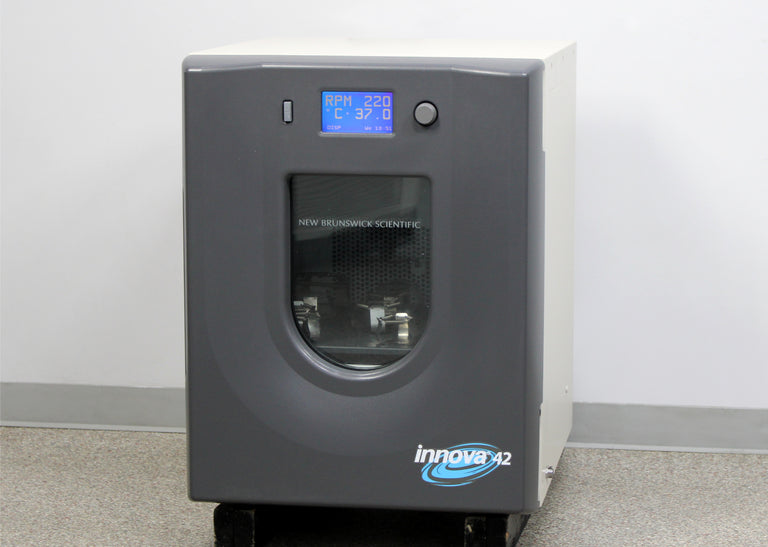 New Brunswick Innova 42R Refrigerated Incubator Shaker M1335-0004