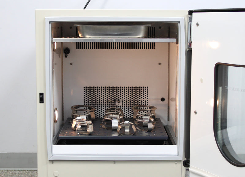New Brunswick Innova 42R Refrigerated Incubator Shaker M1335-0004