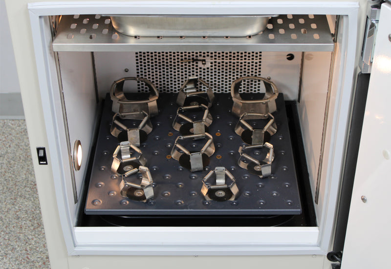 New Brunswick Innova 42R Refrigerated Incubator Shaker M1335-0004