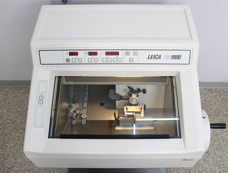 Leica CM1900-3-1 Microtome Cryostat 045227382 and Blade Holder