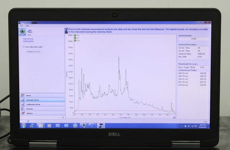 Thermo Scientific NanoDrop 2000 UV-Vis Spectrophotometer with Laptop