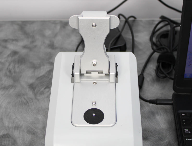 Thermo Scientific NanoDrop 2000 UV-Vis Spectrophotometer with Laptop