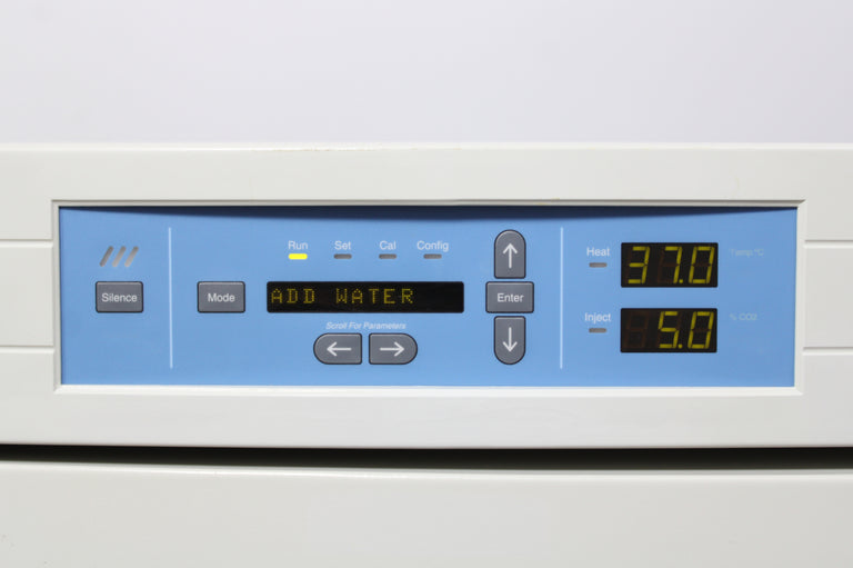 Thermo Scientific 3110 Forma Series II Water Jacket CO2 Incubator w/ 4 Shelves