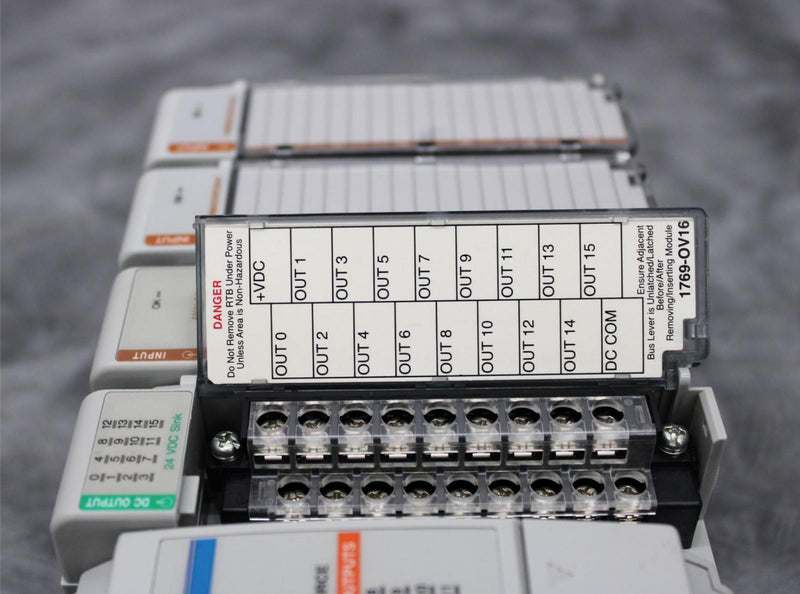 Allen-Bradley MicroLogix 1500 Programmable Controller 1764-24BWA w/ I/O Modules