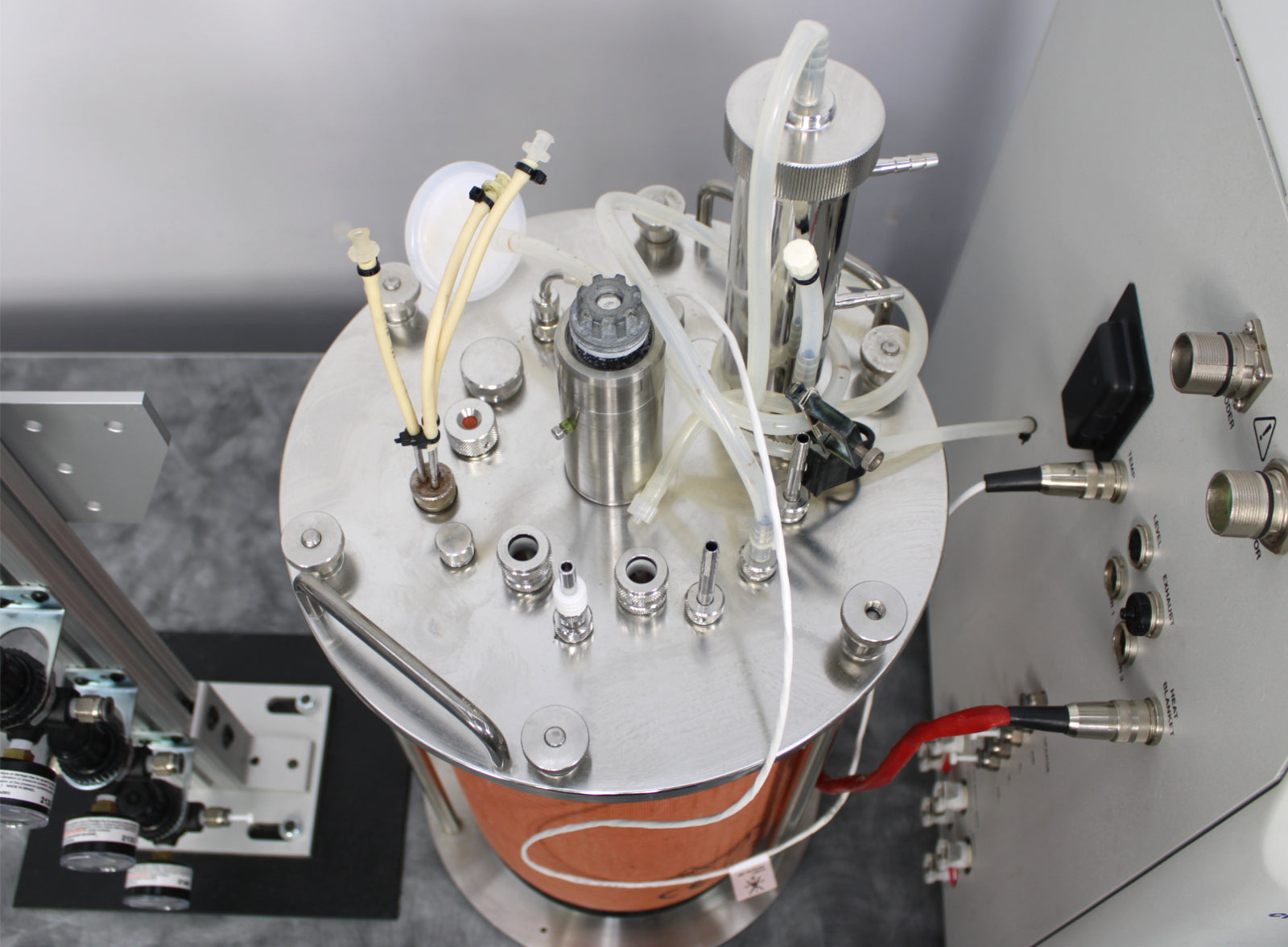 Bioflo Motor Eppendorf BioFlo 120 Bioprocess Controller & Glass Vessel Bioreactor