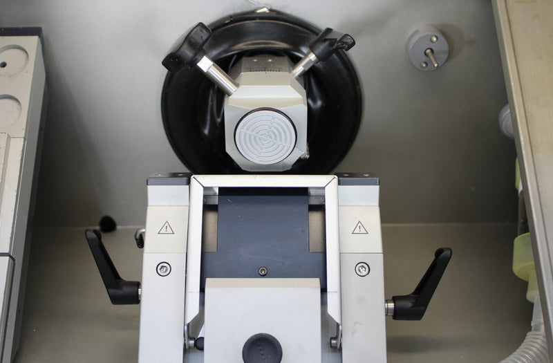 Sakura Tissue-Tek Cryo3 D115 Microtome Cryostat 5801 with Blade Holder