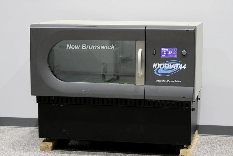 New Brunswick Eppendorf Innova 44R Refrigerated Incubator Shaker M1282-0014