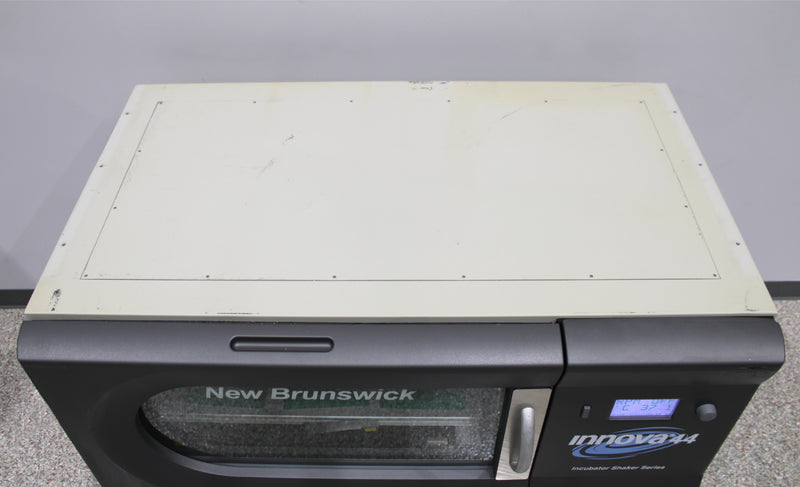 New Brunswick Eppendorf Innova 44R Refrigerated Incubator Shaker M1282-0014