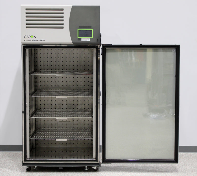 Caron 7400-25-1 Reach-In CO2 Incubator 708 liters with 4 Shelves