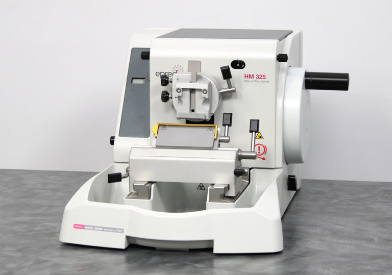 Epredia Shandon HM325 Manual Rotary Microtome 902100 with Blade Holder and Tray