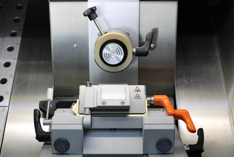 Thermo Shandon HM525 NX UV Cryostat Microtome 956641 with UV Disinfection