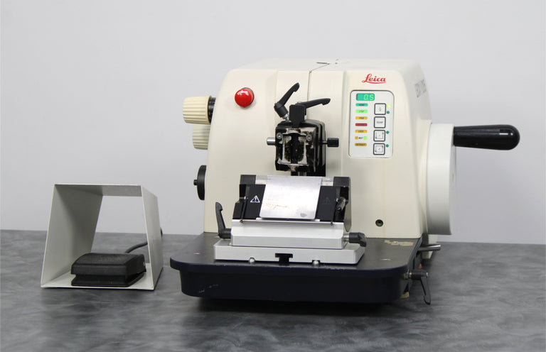 Leica RM2155 Motorized Rotary Microtome 050237843 w/ Blade Holder & Foot Switch