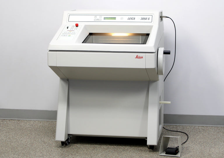 Leica CM 3050S-3-1-1 Cryostat Microtome with Blade Holder and Foot Switch