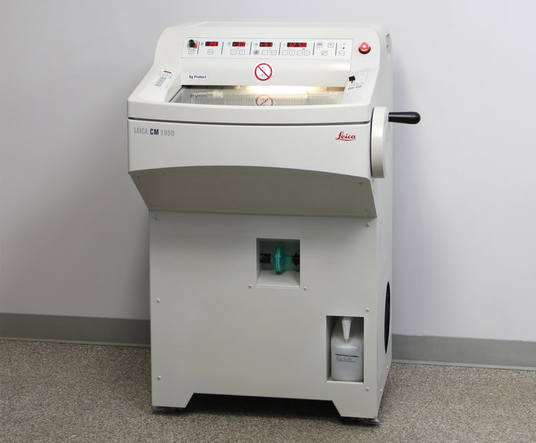 Leica CM1950 Cryostat Microtome with Blade Holder and Vacuum Assist
