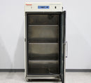 Thermo Electron 3950 Reach-In CO2 Incubator door open