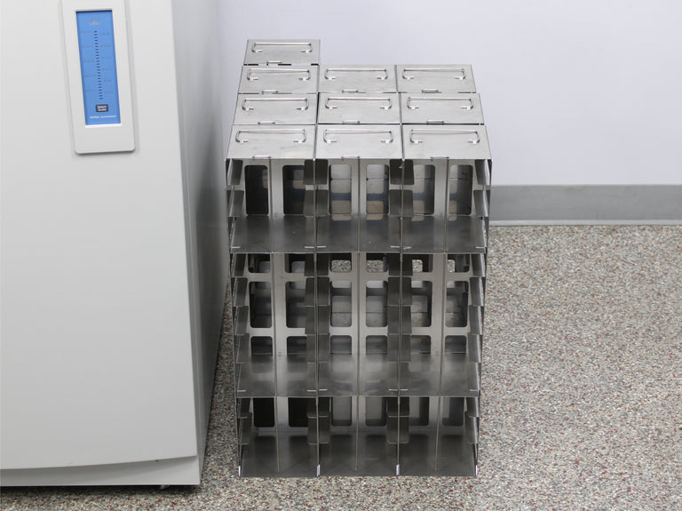 Thermo Scientific CryoPlus 2 7402 Liquid Nitrogen Cryogenic Storage 200 Liter