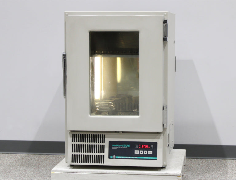 New Brunswick Scientific Innova 4230 Refrigerated Incubator Shaker M1233-0000