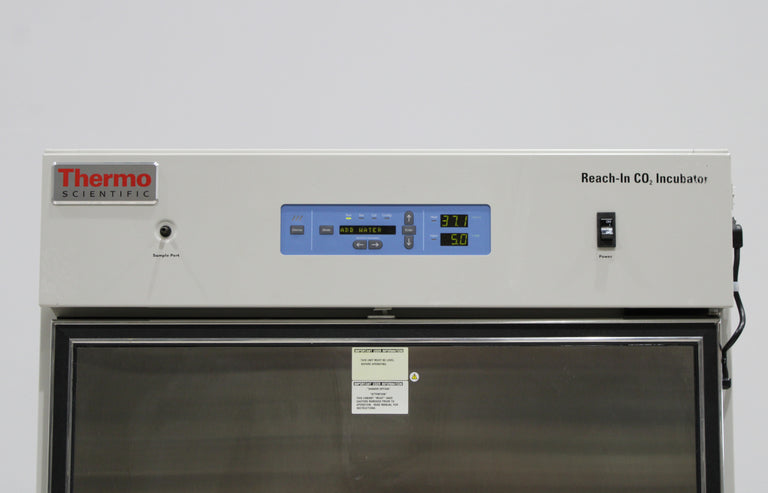 Thermo Scientific 3950ETO Reach-In CO2 Incubator with 4 Shelves