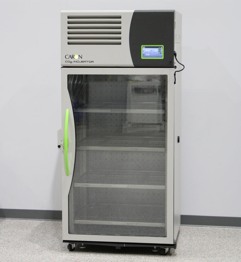 Caron 7400-25-1 Reach-In CO2 Incubator 115V 708 Liters with 4 Shelves