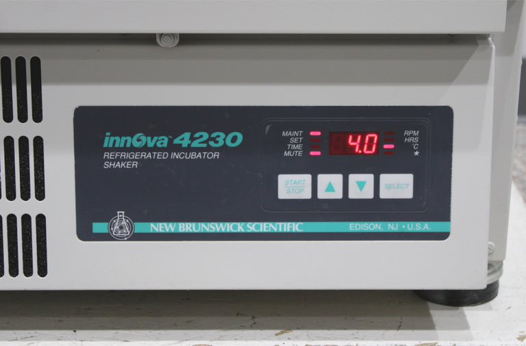 New Brunswick Innova 4230 Refrigerated Incubator Shaker M1233-0000 120V