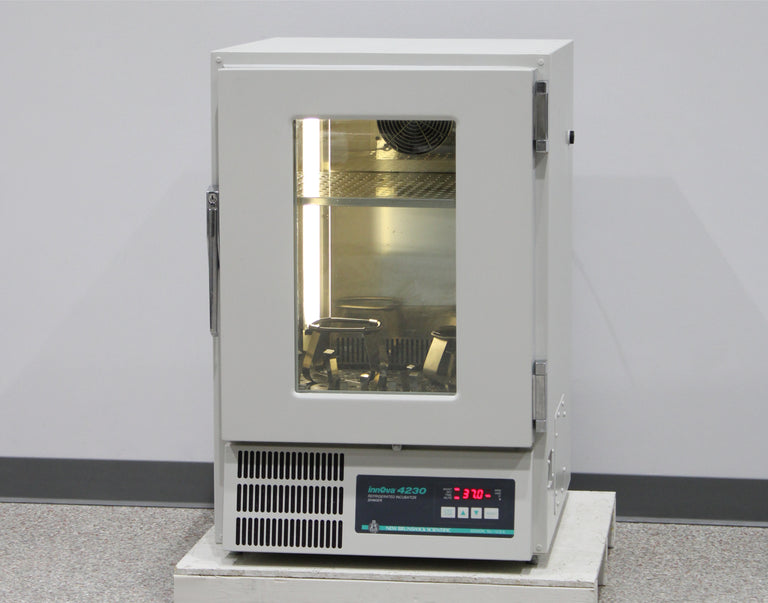 New Brunswick Innova 4230 Refrigerated Incubator Shaker 120V M1233-0000