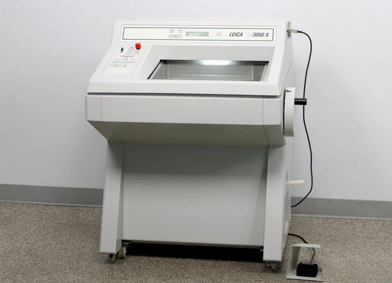 Leica CM 3050S-3-1-1 Cryostat Microtome with Blade Holder and Foot Switch