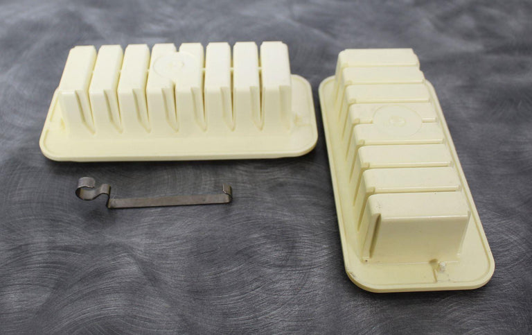 Lot of 2 White Cartridge Carriers for Affymetrix GeneChip Hybridization Oven 640