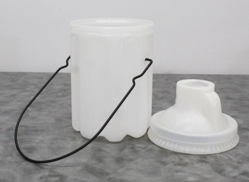 Nalgene 03-439-28 LDPE Safety Bottle Carrier 2.5 and 4L No Top Cap  opened view