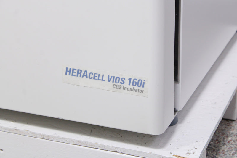 Thermo Scientific HERAcell vios 160i Stainless Steel CO2 Incubator w/ 2 Shelves