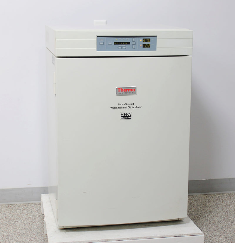Thermo Scientific 3110 Forma Series II Water Jacketed CO2 Incubator w/ 3 Shelves