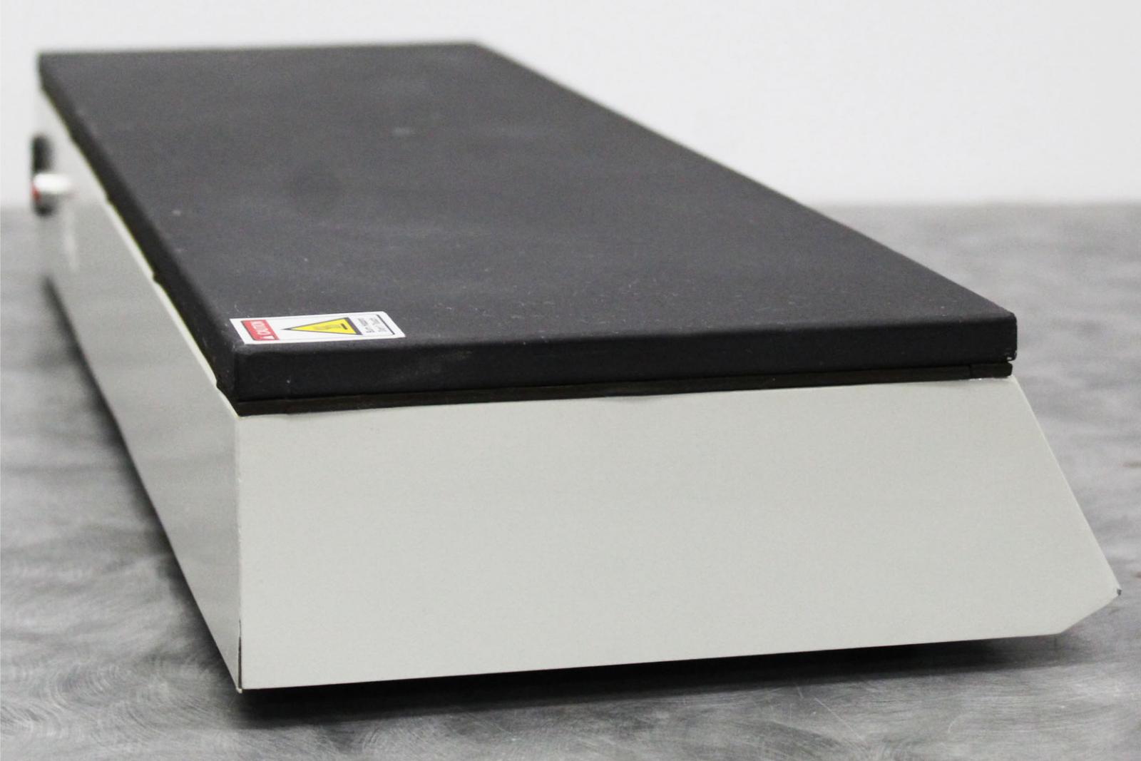 Premiere Slide Warmer XH2001 Capacity 66 Slides 25 x 8 Inch Surface